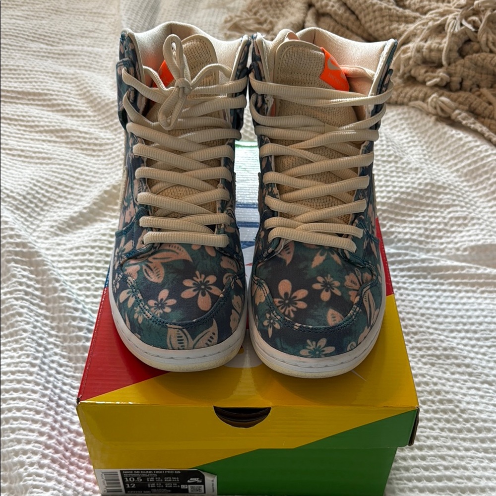 NIKE SB DUNK MAUI WOWIE